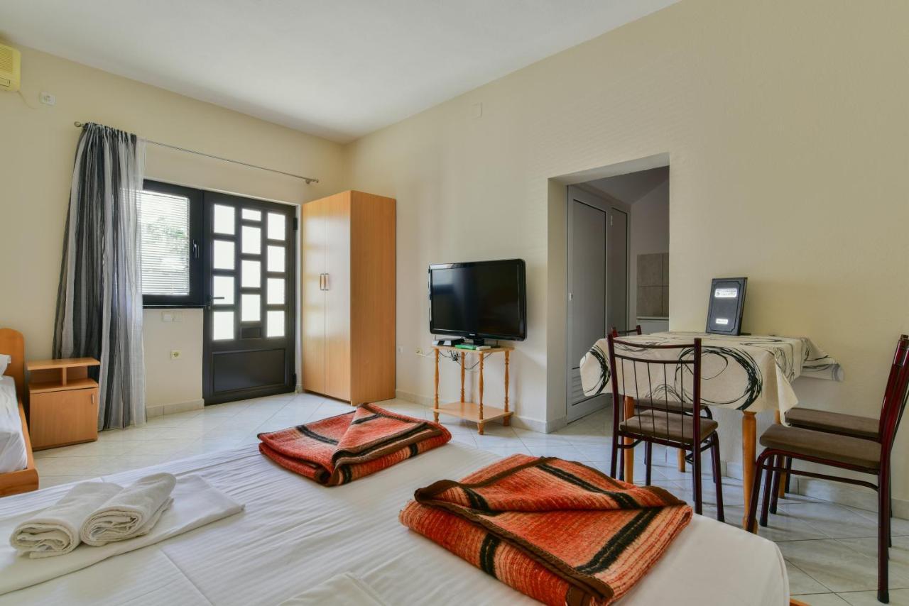 Apartments Srzentic Petrovac Exterior foto