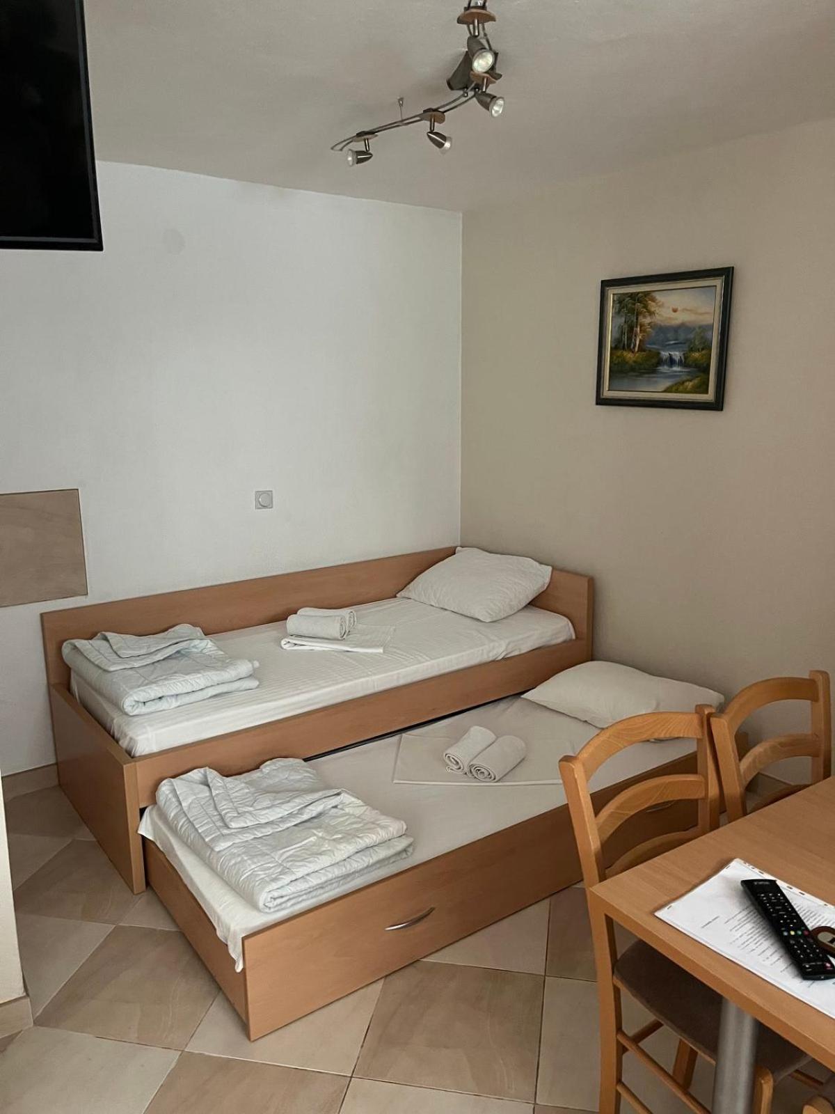 Apartments Srzentic Petrovac Exterior foto