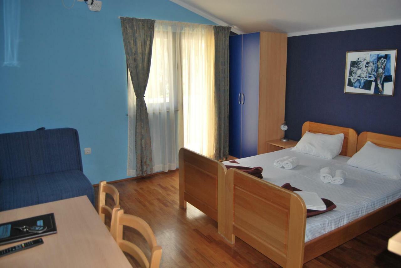 Apartments Srzentic Petrovac Exterior foto