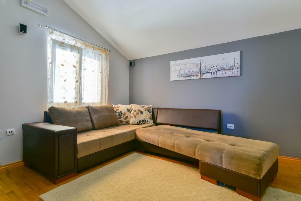Apartments Srzentic Petrovac Exterior foto