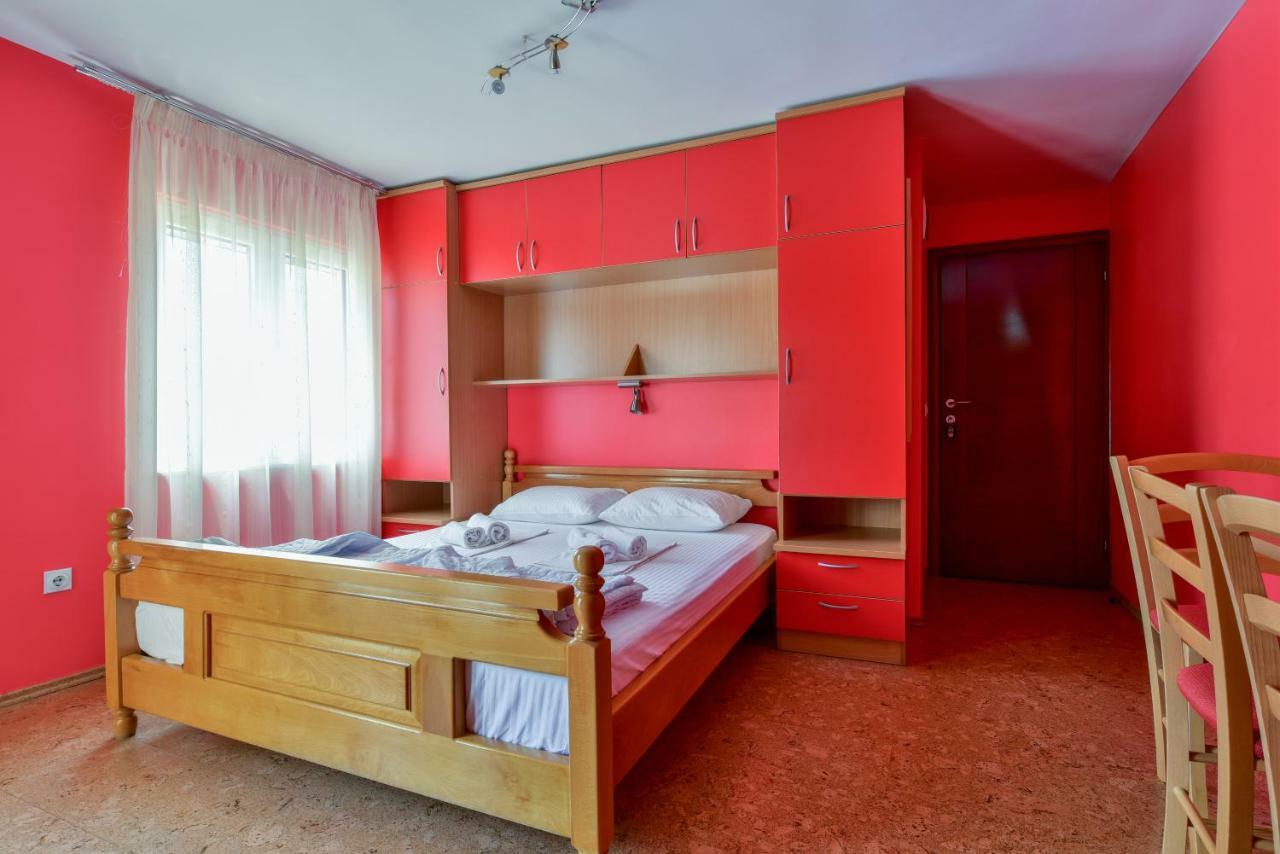 Apartments Srzentic Petrovac Exterior foto