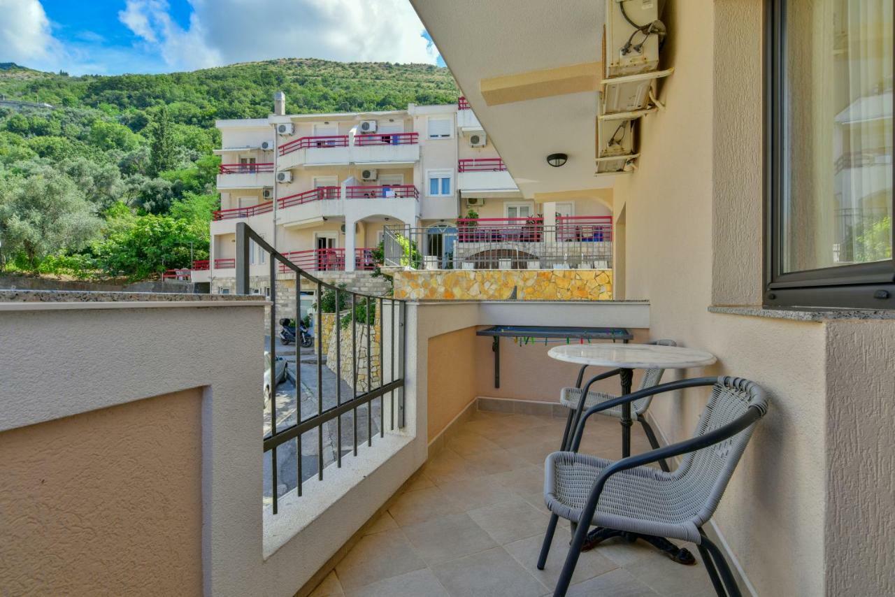 Apartments Srzentic Petrovac Exterior foto